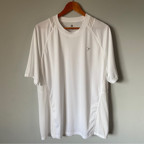 Old Navy Active | White T-shirt - Picture 1 of 4
